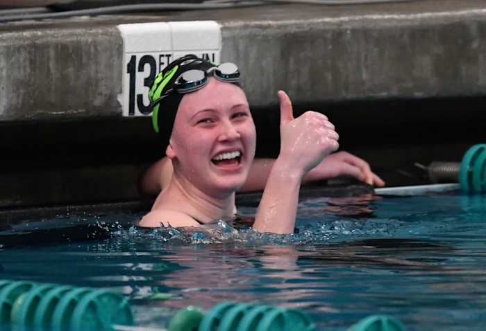 19.girls_200IM-1